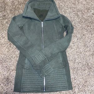 Lululemon sweatshirt